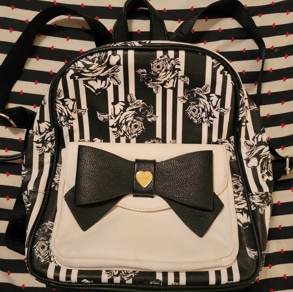 Betsey Johnson Handbags - Betsey Johnson Backpack Striped Bow Roses 🌹
